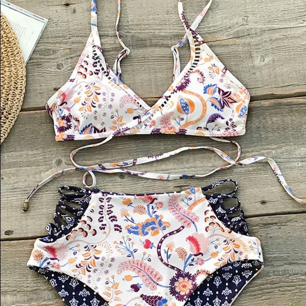NWOT 2 piece high waisted swimsuit XL-reversible